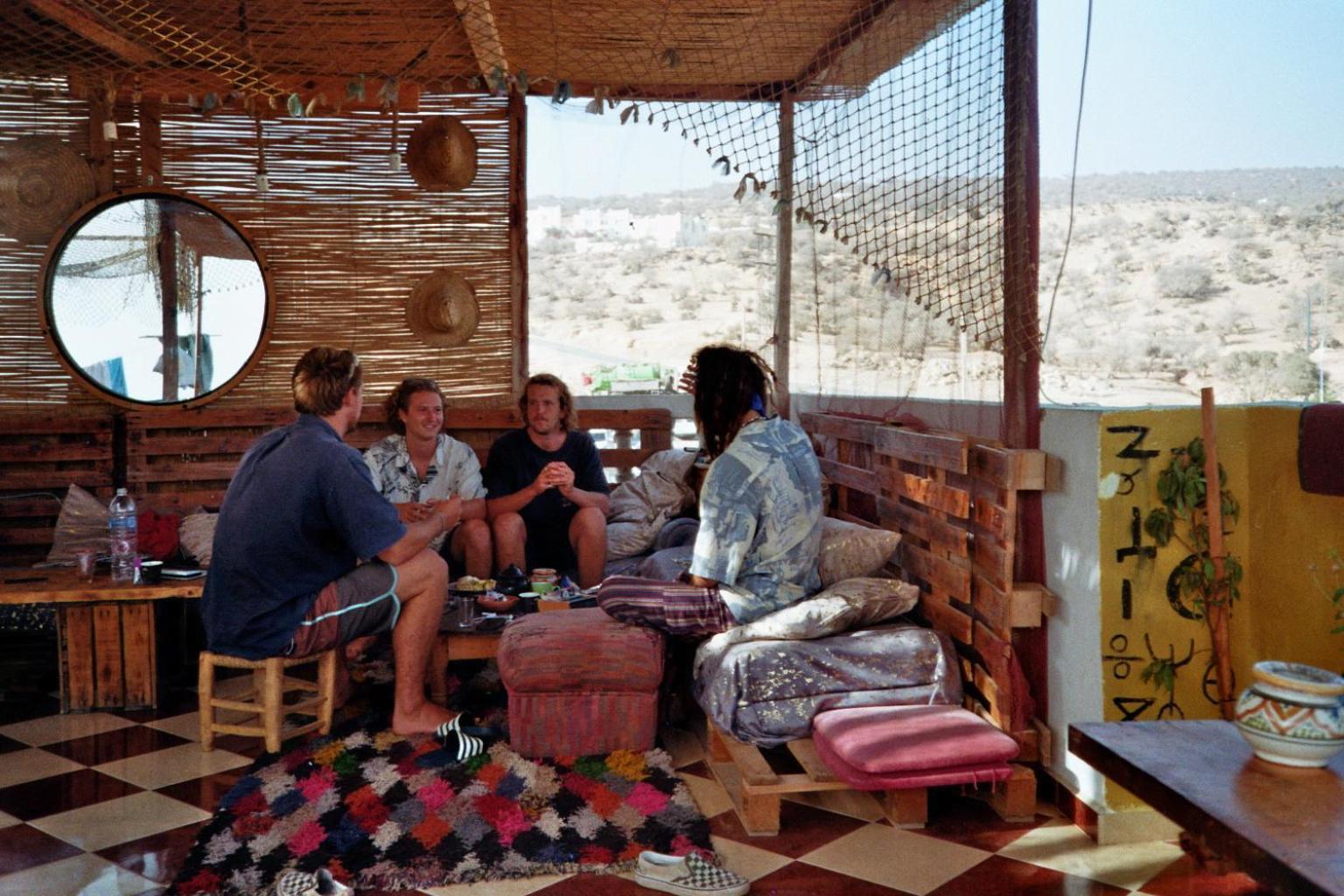 Sunny Wave Taghazout Surf & Yoga Hotel Buitenkant foto