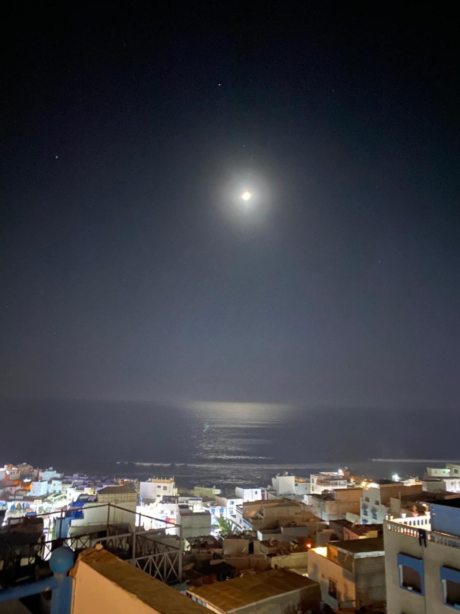 Sunny Wave Taghazout Surf & Yoga Hotel Buitenkant foto