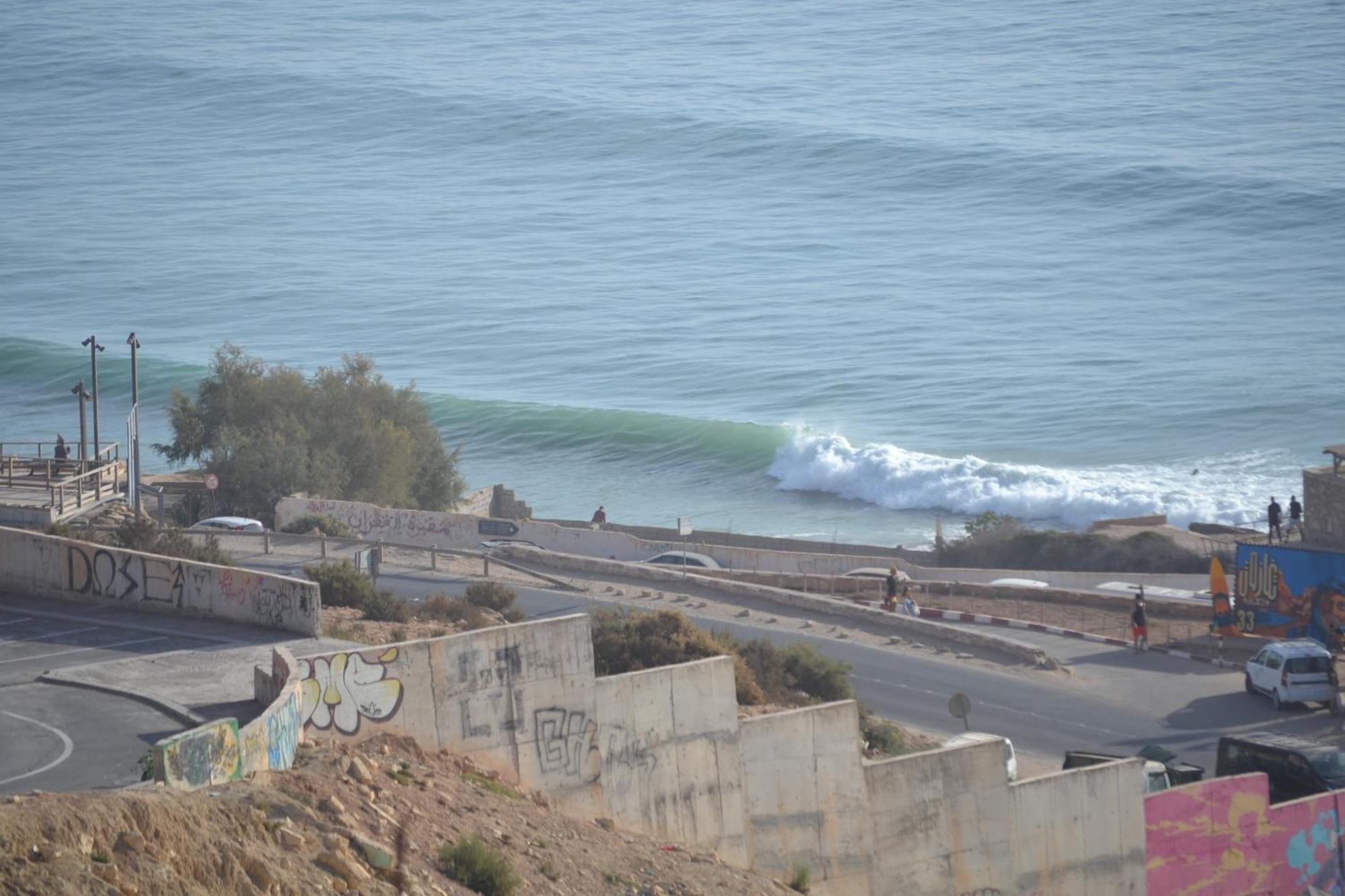 Sunny Wave Taghazout Surf & Yoga Hotel Buitenkant foto